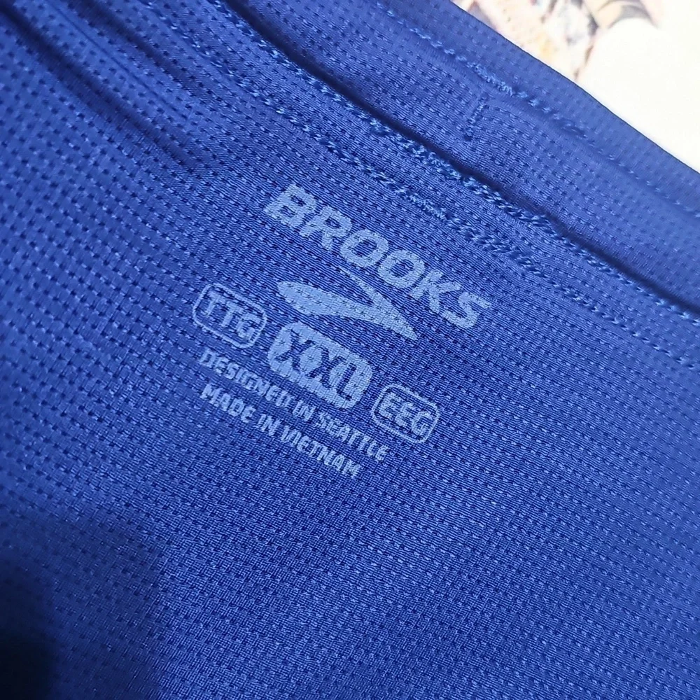 Brooks Men's Athletic Shorts in Vibrant Blue XXL